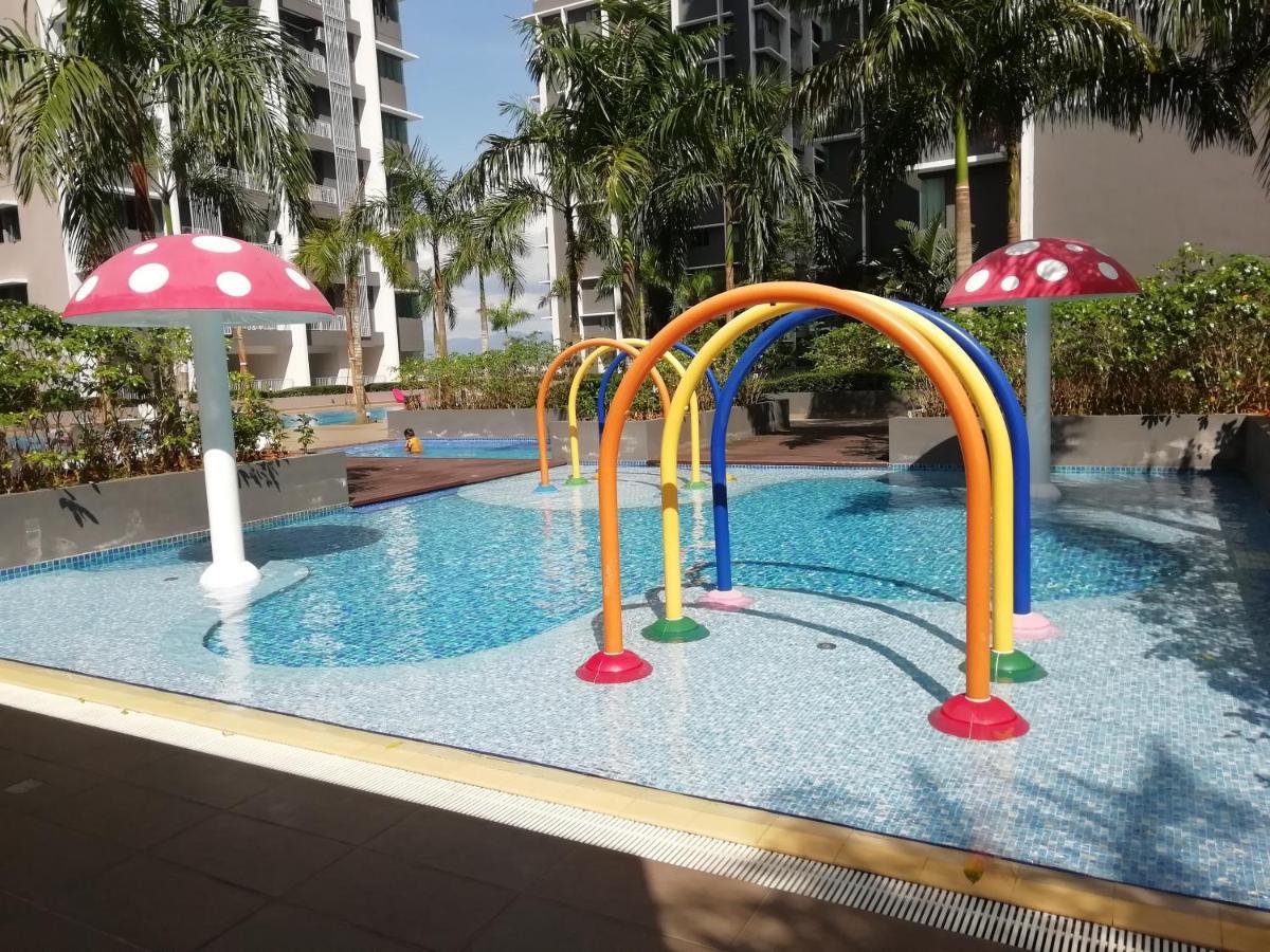 FZ Almyra Homestay Kajang Exteriör bild