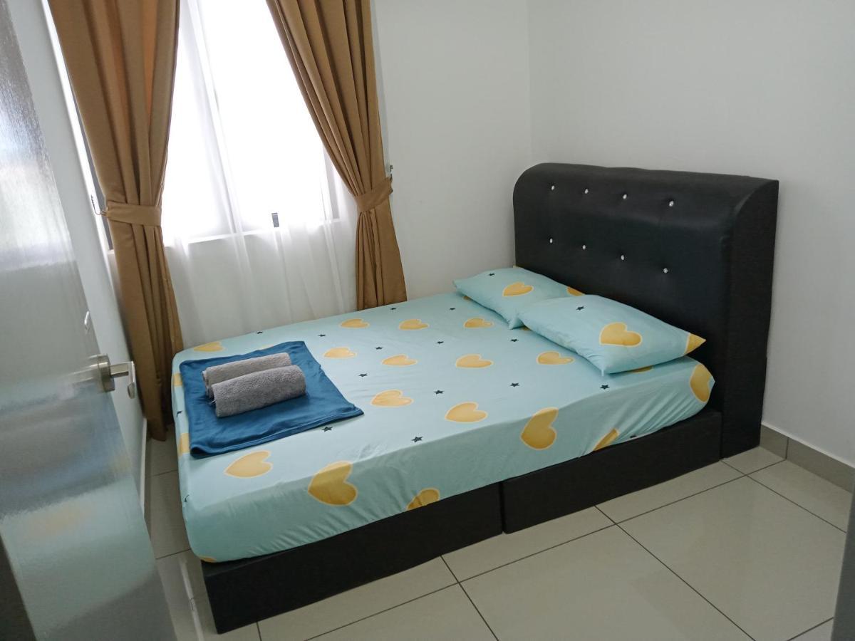 FZ Almyra Homestay Kajang Exteriör bild