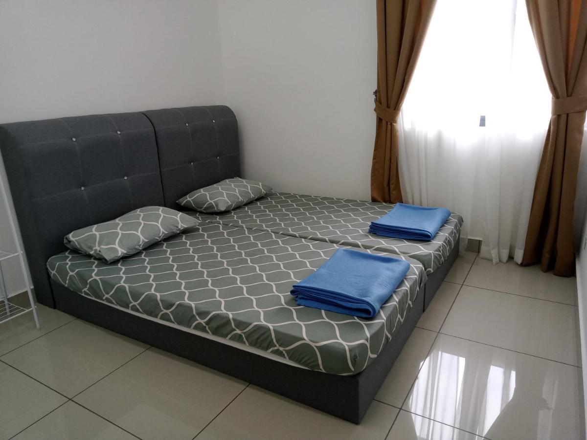 FZ Almyra Homestay Kajang Exteriör bild